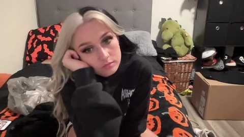 charlybarbie @ chaturbate on 20231026