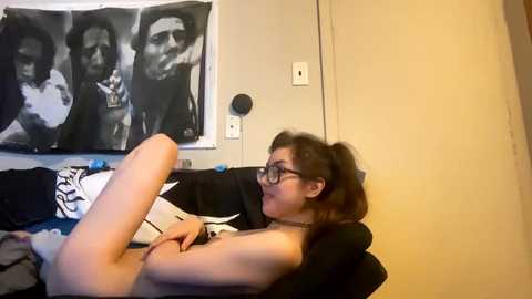 celestialmoon22 @ chaturbate on 20231028