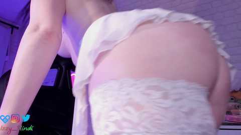 uindi @ chaturbate on 20231028