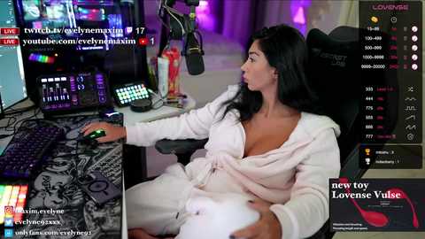 evelyne92 @ chaturbate on 20231029