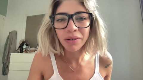 niky_ru @ chaturbate on 20231029