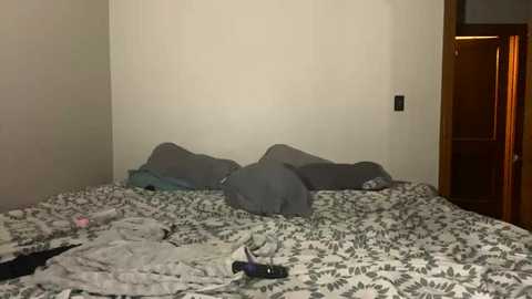 roxy1105 @ chaturbate on 20231029