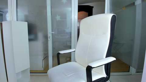 ingridblondy94 @ chaturbate on 20231031