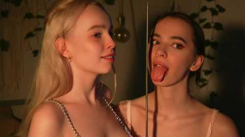 mother__of__dragons @ chaturbate on 20231101