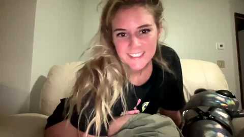 bananascoconutz @ chaturbate on 20231103