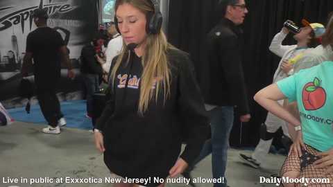 marymoody @ chaturbate on 20231104