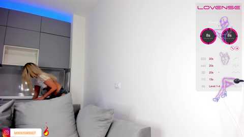 blush_mikki @ chaturbate on 20231106