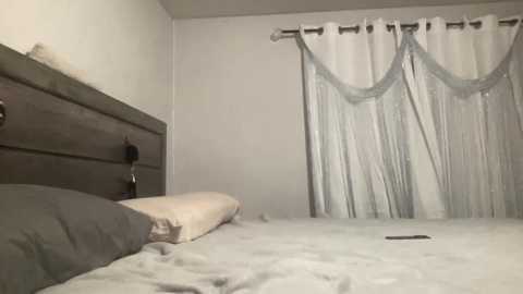 xoxomistie10210 @ chaturbate on 20231107