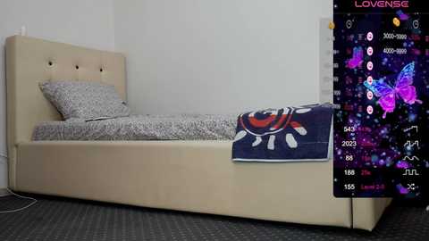 carmela_fox @ chaturbate on 20231115