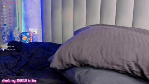 your__voice @ chaturbate on 20231116
