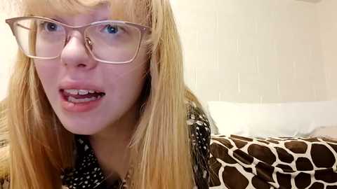 blonde_katie @ chaturbate on 20231119