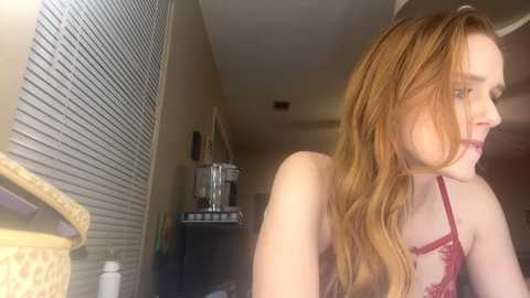 rayofsunshine_21 @ chaturbate on 20231126