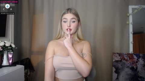 cute18cute @ chaturbate on 20231128