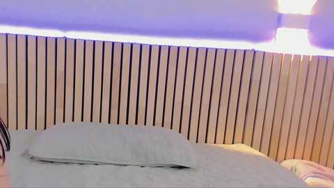 little_effy18 @ chaturbate on 20231128