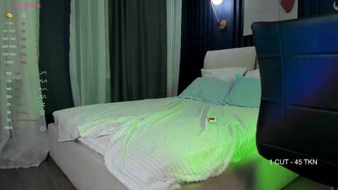 blue_eye_twinkle @ chaturbate on 20231129