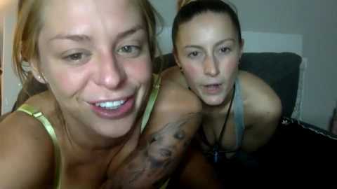 teacuphoney @ chaturbate on 20231129