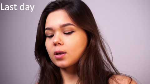 helenmoors @ chaturbate on 20231130