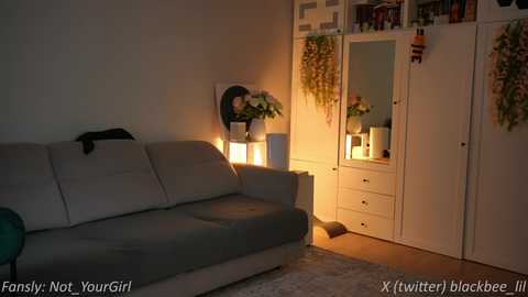 _blackbee_ @ chaturbate on 20231202