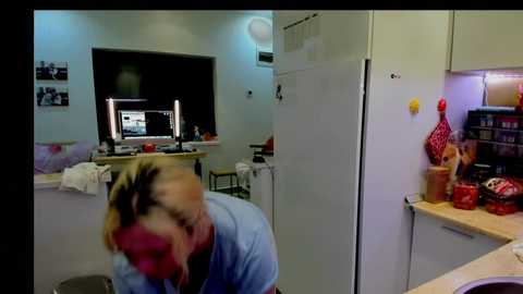 kiradivine @ chaturbate on 20231203