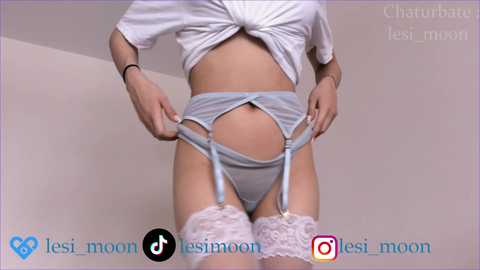 lesi_moon @ chaturbate on 20231203