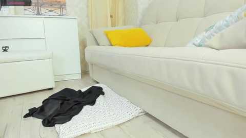 linapearl @ chaturbate on 20231203