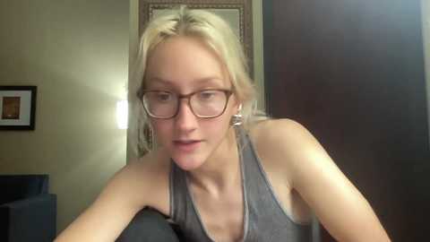 tinyfairyprincess @ chaturbate on 20231207