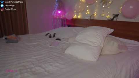 emilia98xxx @ chaturbate on 20231209