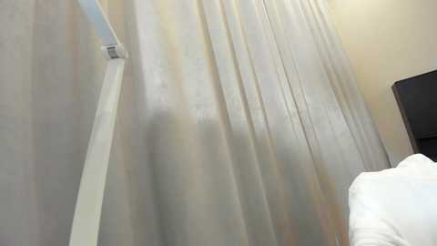 ehotlovea @ chaturbate on 20231210