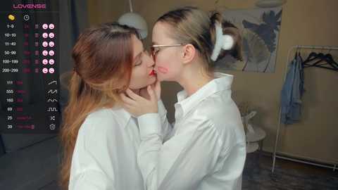 _hollydolly_ @ chaturbate on 20231212