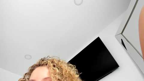 theislandgirl @ chaturbate on 20231214