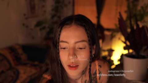 effylowell_ @ chaturbate on 20231215