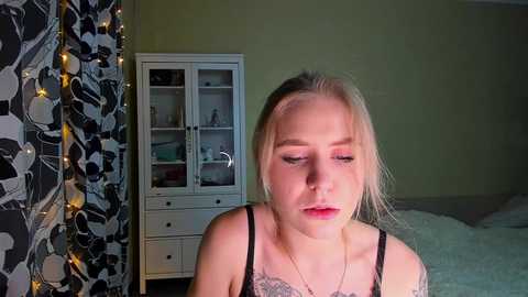 lil_shynee @ chaturbate on 20231217