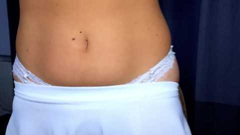 beverly_hillls @ chaturbate on 20231218