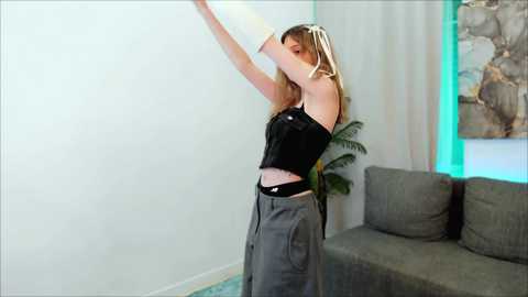 little_anitta @ chaturbate on 20231218