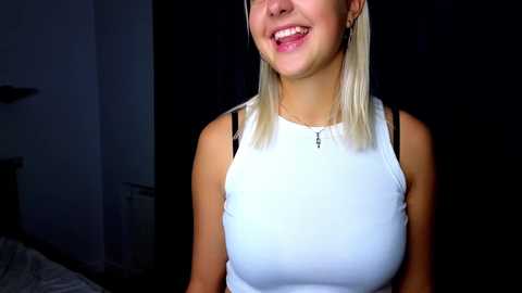 beverly_hillls @ chaturbate on 20231219