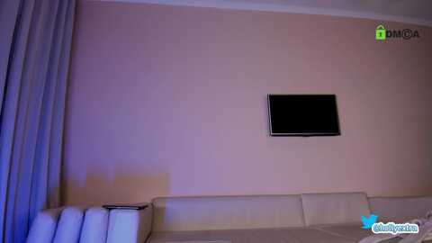 hollyextra @ chaturbate on 20231219