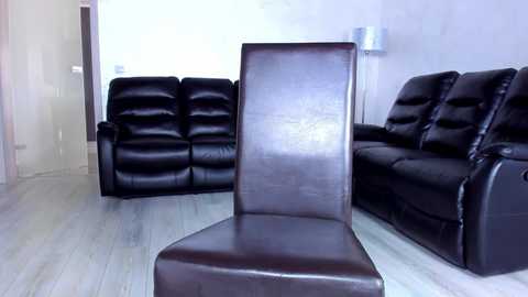 ingridblondy94 @ chaturbate on 20231219