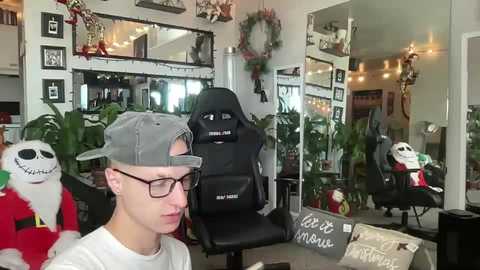 trystoph @ chaturbate on 20231219