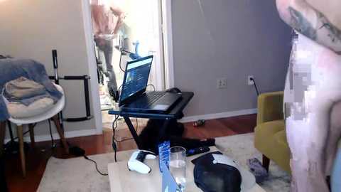 chrisbonewhite @ chaturbate on 20231220