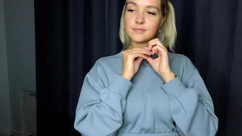 beverly_hillls @ chaturbate on 20231221