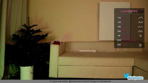 hollyextra @ chaturbate on 20231222