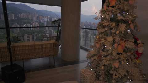 honeyco57 @ chaturbate on 20231222