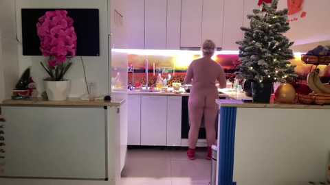 kiradivine @ chaturbate on 20231222