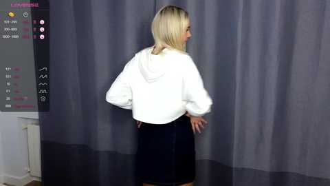 beverly_hillls @ chaturbate on 20231223