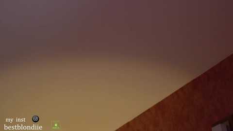bestblondiiecb @ chaturbate on 20231224