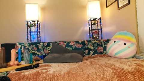 khloeexoxo @ chaturbate on 20231227