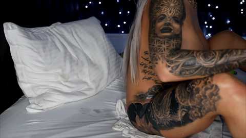 dee_waters @ chaturbate on 20231228