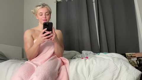 gracieparker @ chaturbate on 20231229