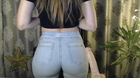 littleflowers @ chaturbate on 20240102