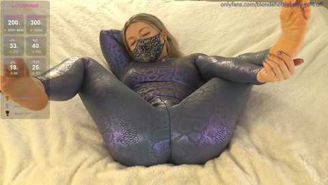 blondehottiek @ chaturbate on 20240113